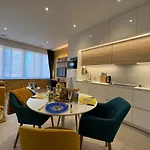 Διαμέρισμα Cosy And Premium *